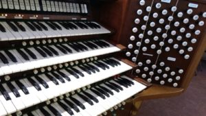 Music for Lent - Lewiston Cathedral - Austin organ