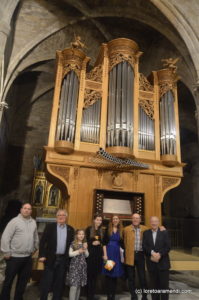 Loreto Aramendi al órgano de Caspe