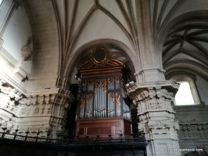 órgano Aristide Cavaillé-Coll (1863) de la Basílica Santa María del Coro