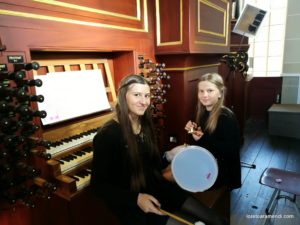 Assistants of the organist